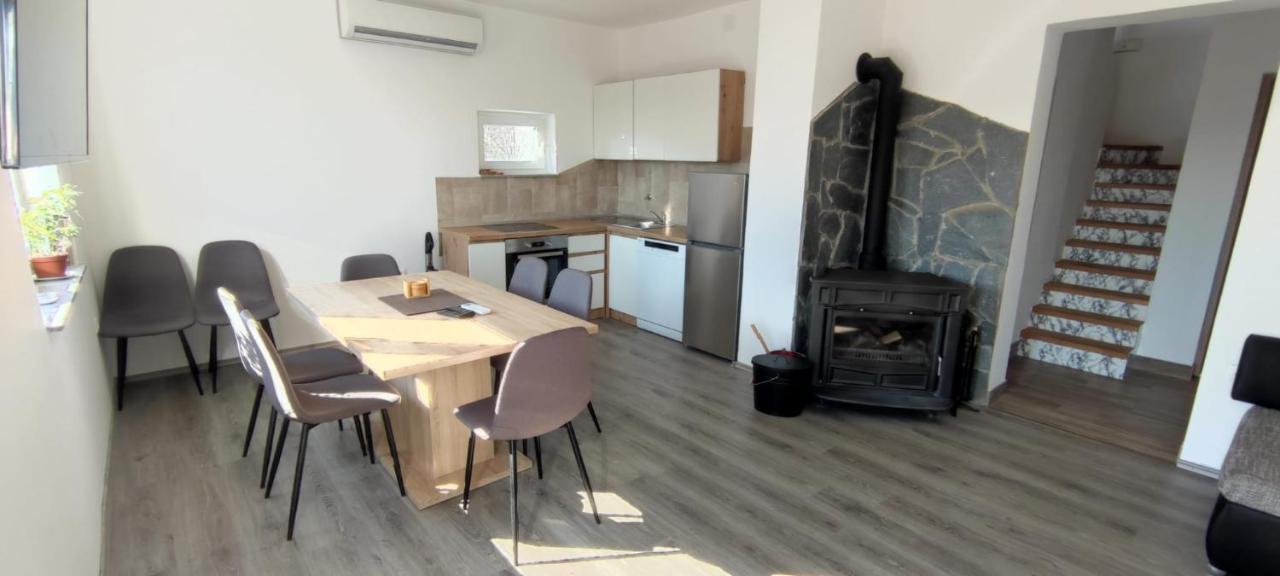 Apartman Lynx On Lake Sabljaci 오굴린 외부 사진